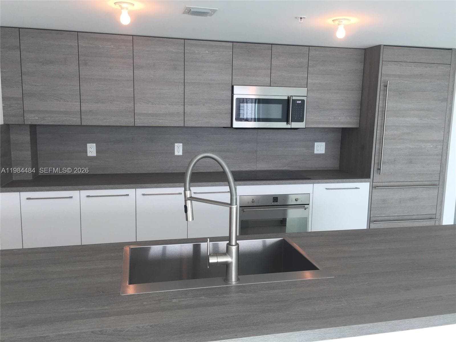 400 Sunny Isles Blvd 1105 photo 3