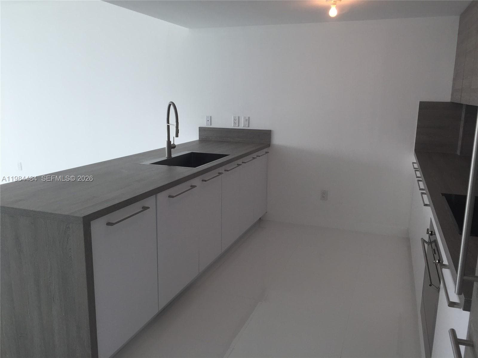 400 Sunny Isles Blvd 1105 photo 4