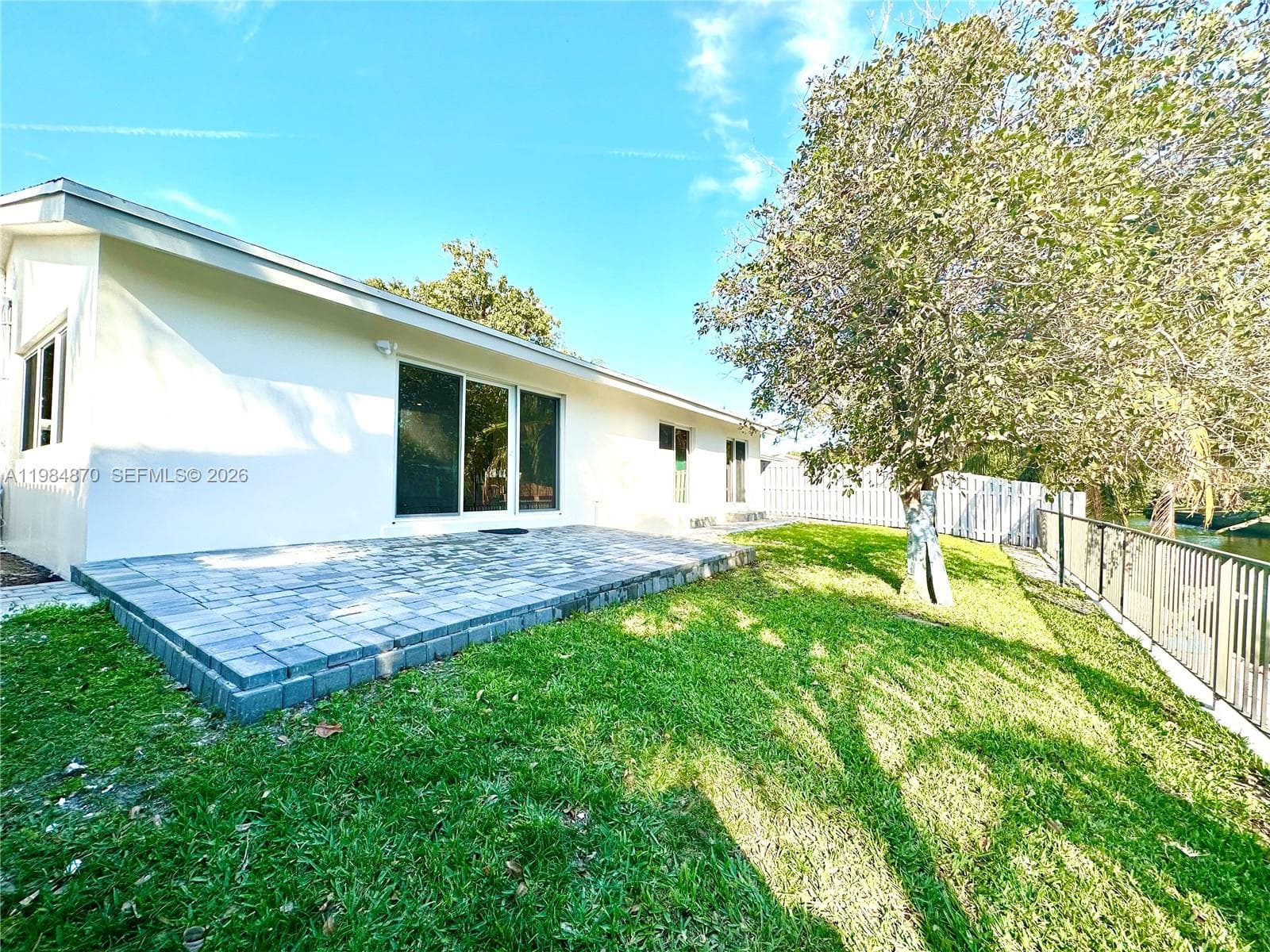3042 Hayes St photo 19