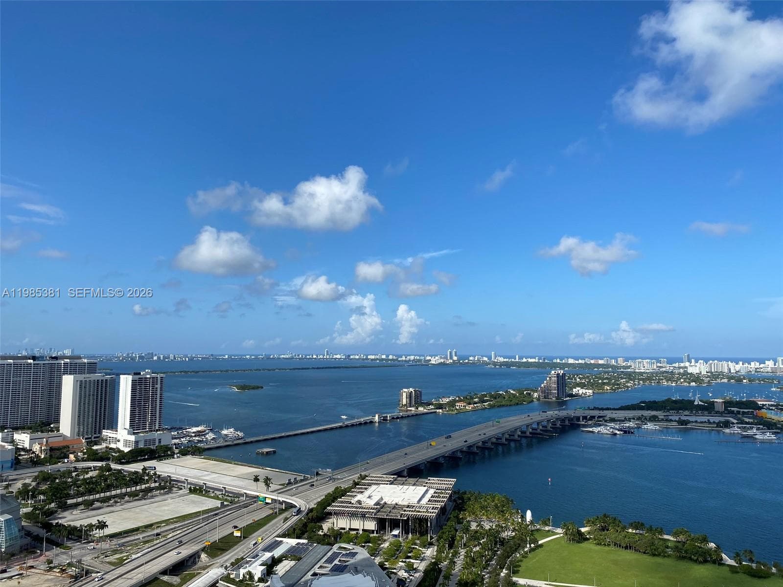 900 Biscayne Blvd 4304 photo 2