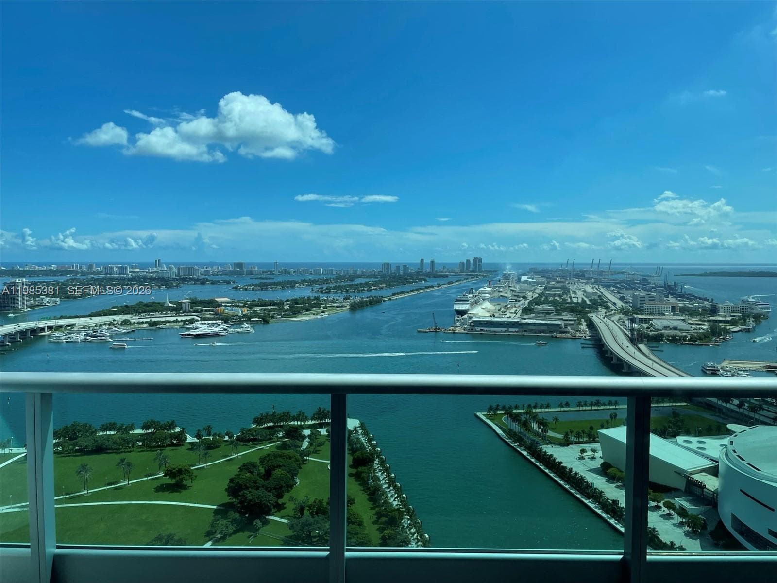 900 Biscayne Blvd 4304 photo 1