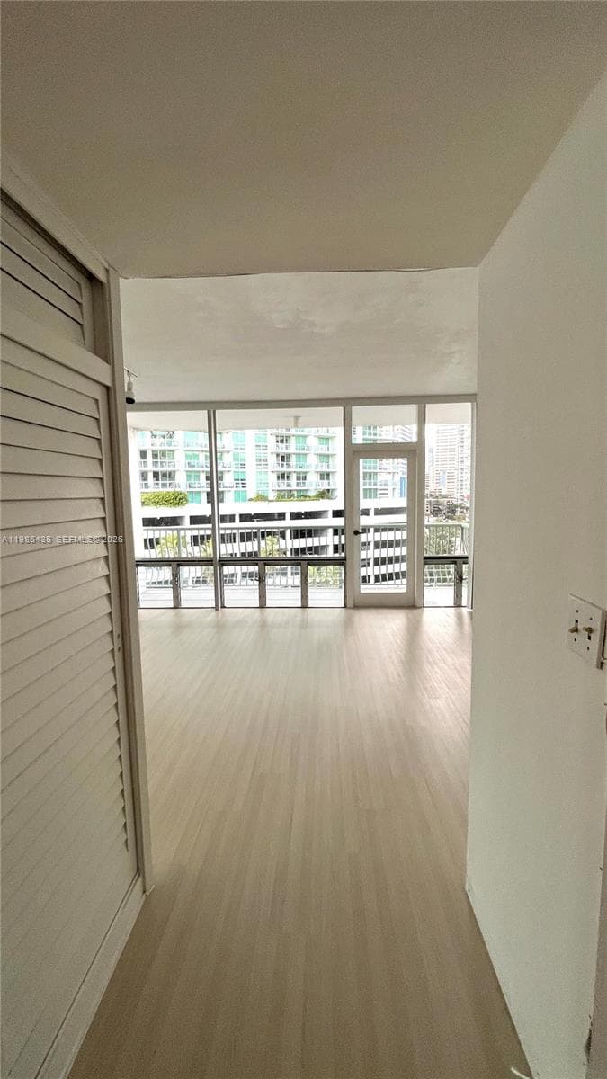 1408 Brickell Bay Dr 916 photo 2