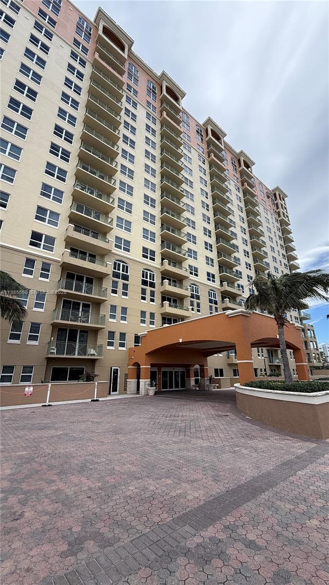 2080 Ocean Dr 905 photo 6