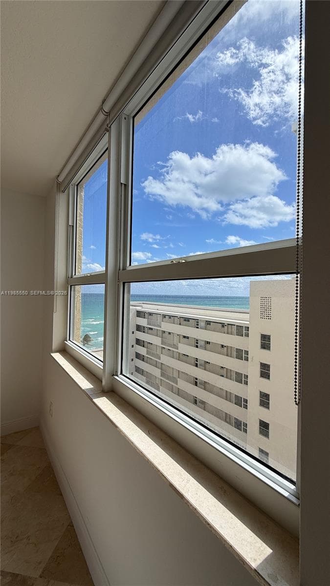 2080 S Ocean Dr 905 photo 22
