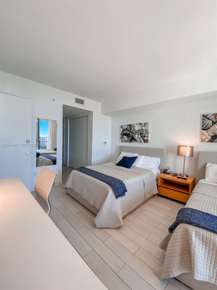 2602 Hallandale Beach Blvd R2405 photo 7