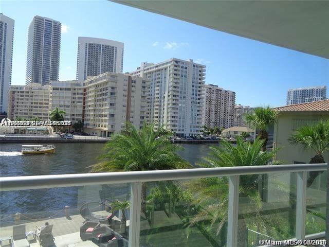 2600 E Hallandale Beach Blvd T301 photo 24