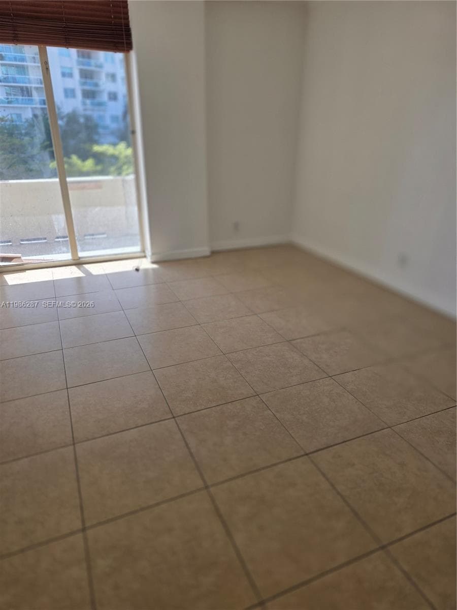 19355 Turnberry Way 2E photo 11