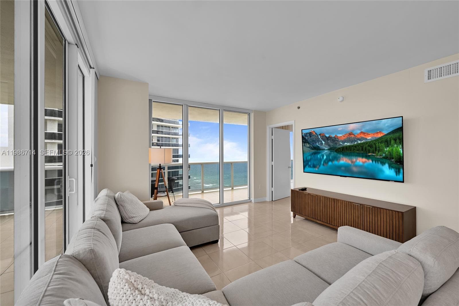 1830 S Ocean Dr 3508 photo 9