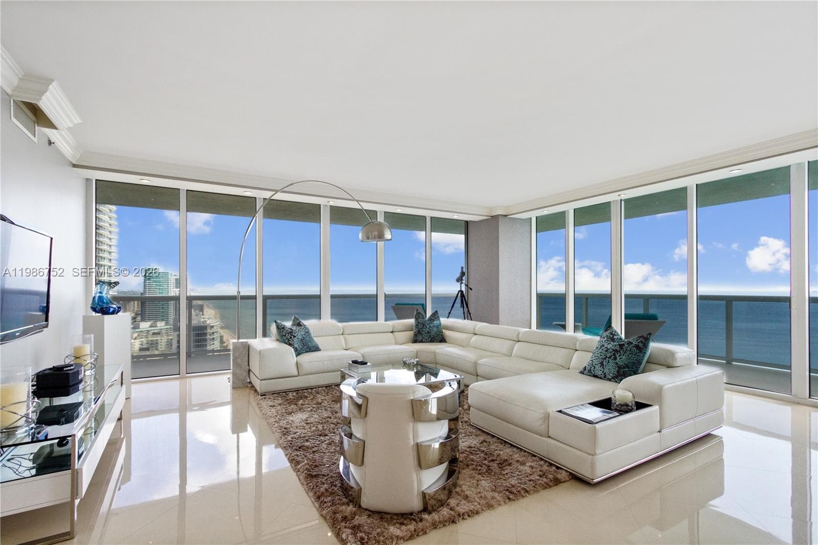 1830 S Ocean Dr 3401 photo 2