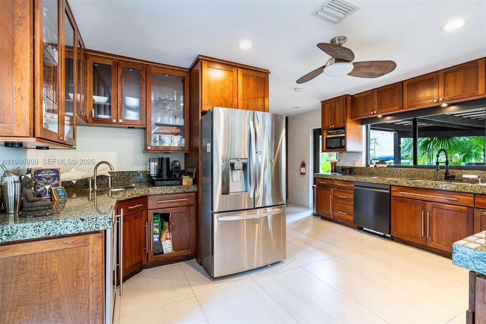 1675 Coral Gardens Dr photo 9