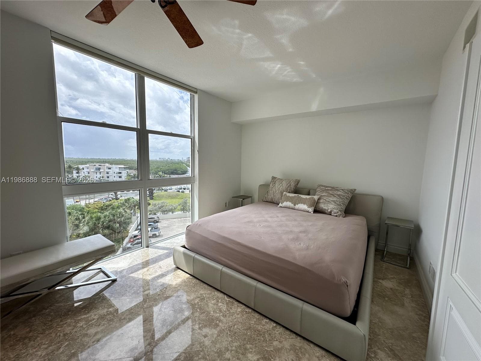 6051 N Ocean Dr 704 photo 5