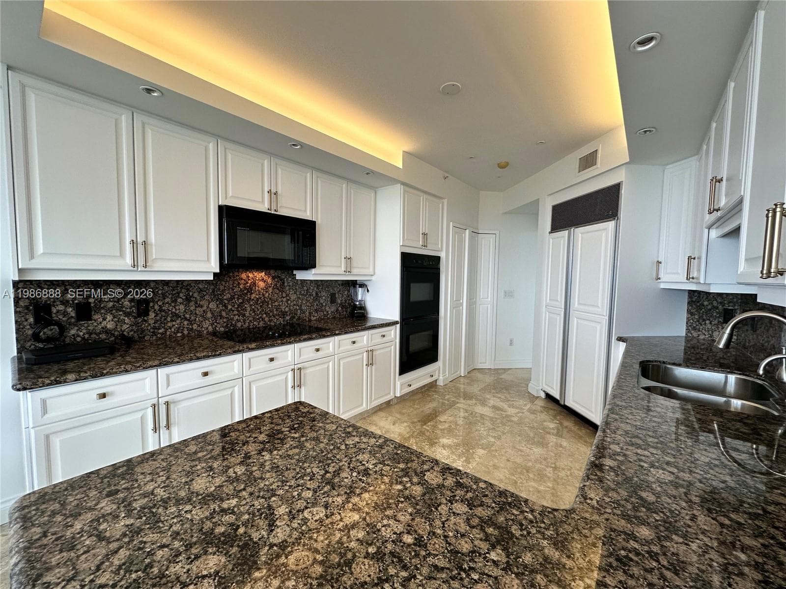 6051 N Ocean Dr 704 photo 8