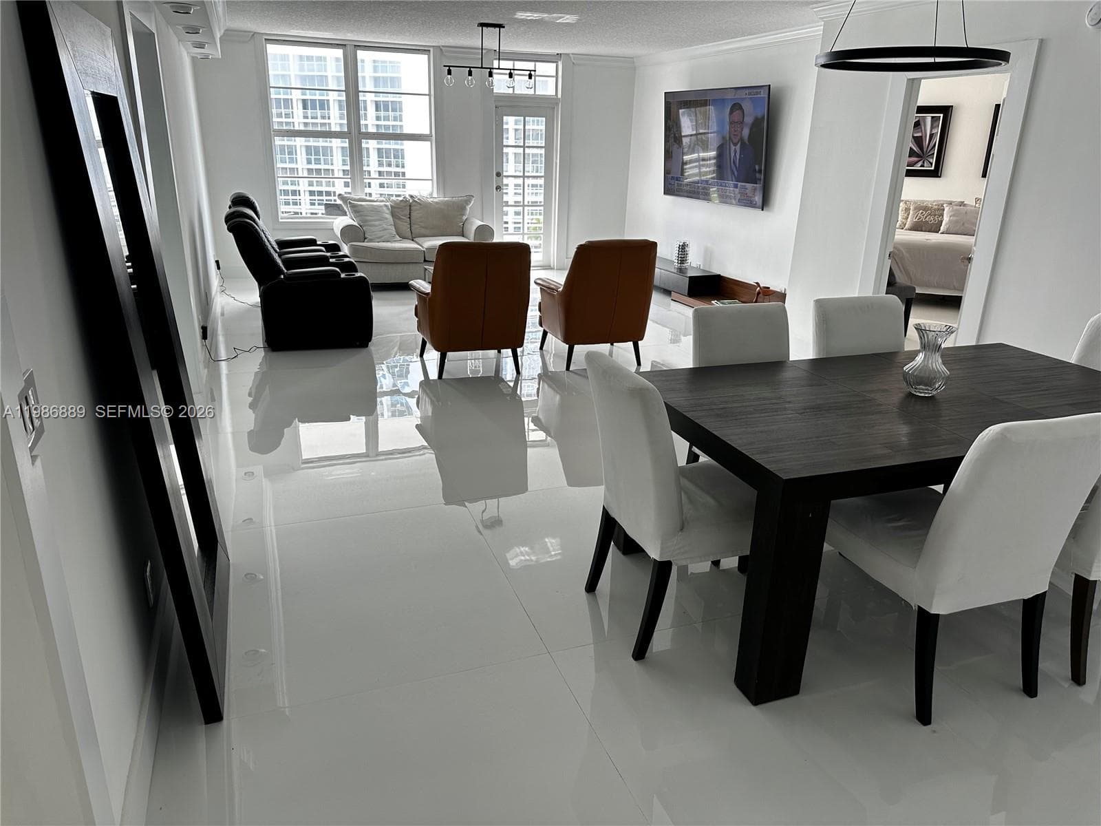 2851 Ocean Boulevard 6 V photo 11