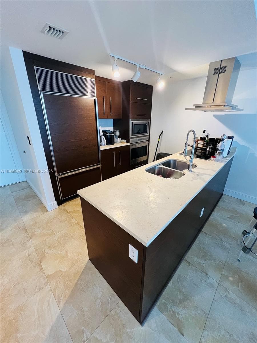 495 Brickell Ave 2707 photo 13