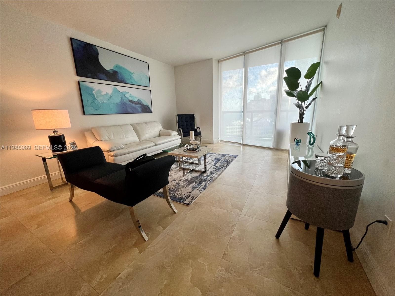 495 Brickell Ave 2707 photo 3