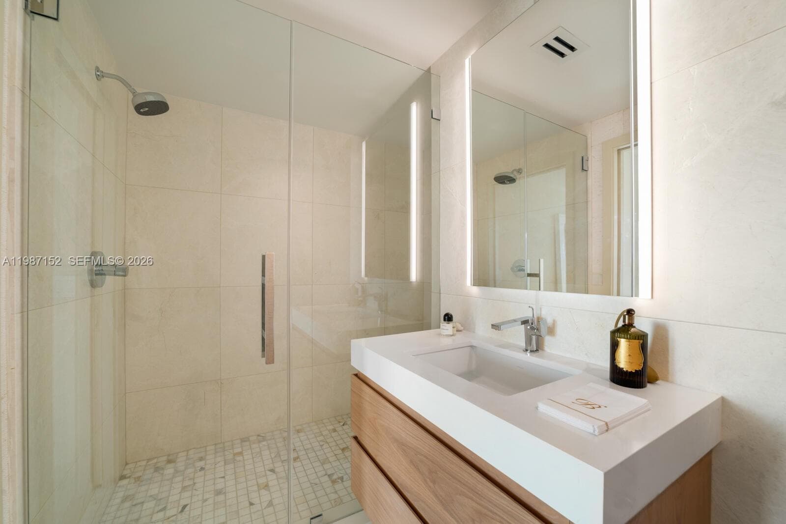 5600 Collins Ave D photo 10