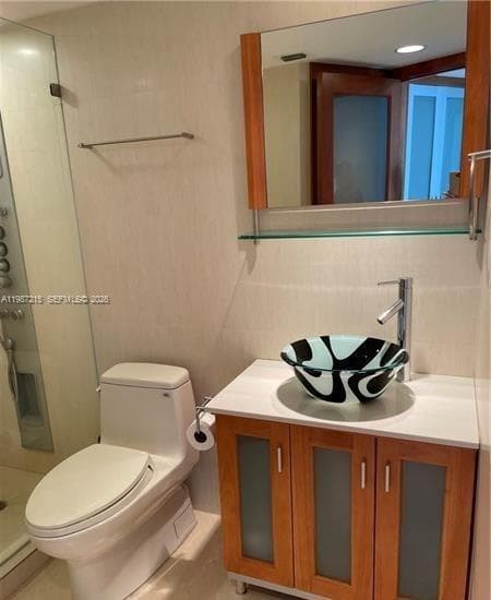 3600 Mystic Pointe Dr 1404 photo 7