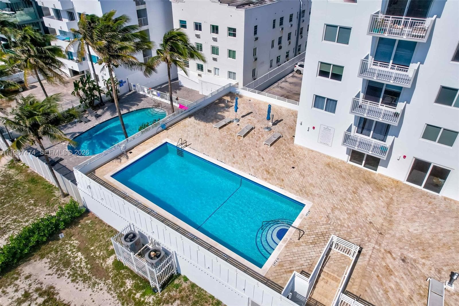 345 Ocean Dr 607 photo 24