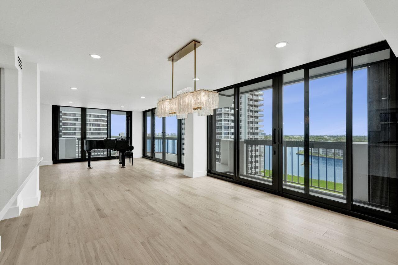 108 Lakeshore Drive 1041 photo 21