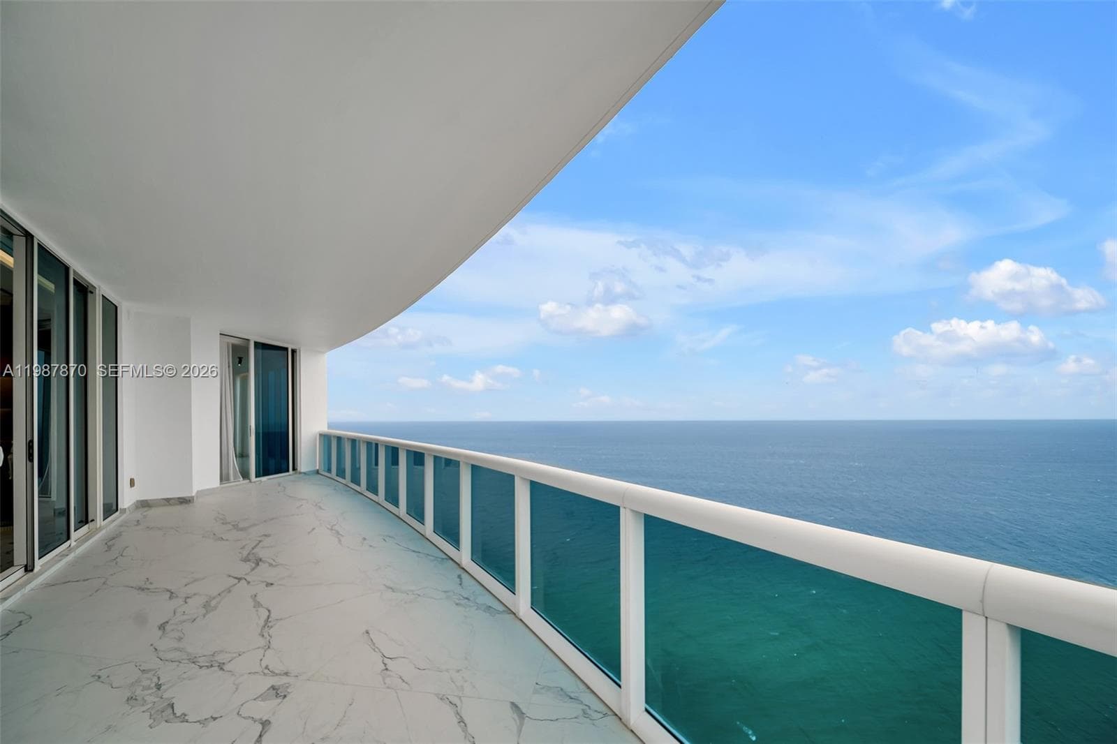 2711 Ocean Dr 3905 photo 23
