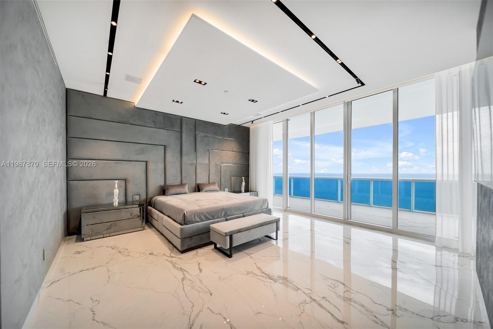 2711 Ocean Dr 3905 photo 19