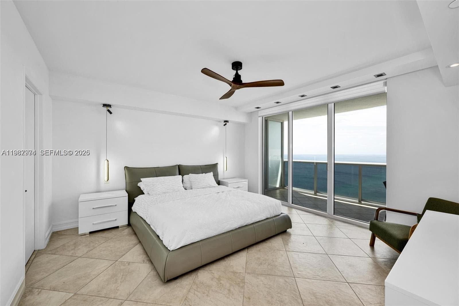 1830 S Ocean Dr 4704 photo 24