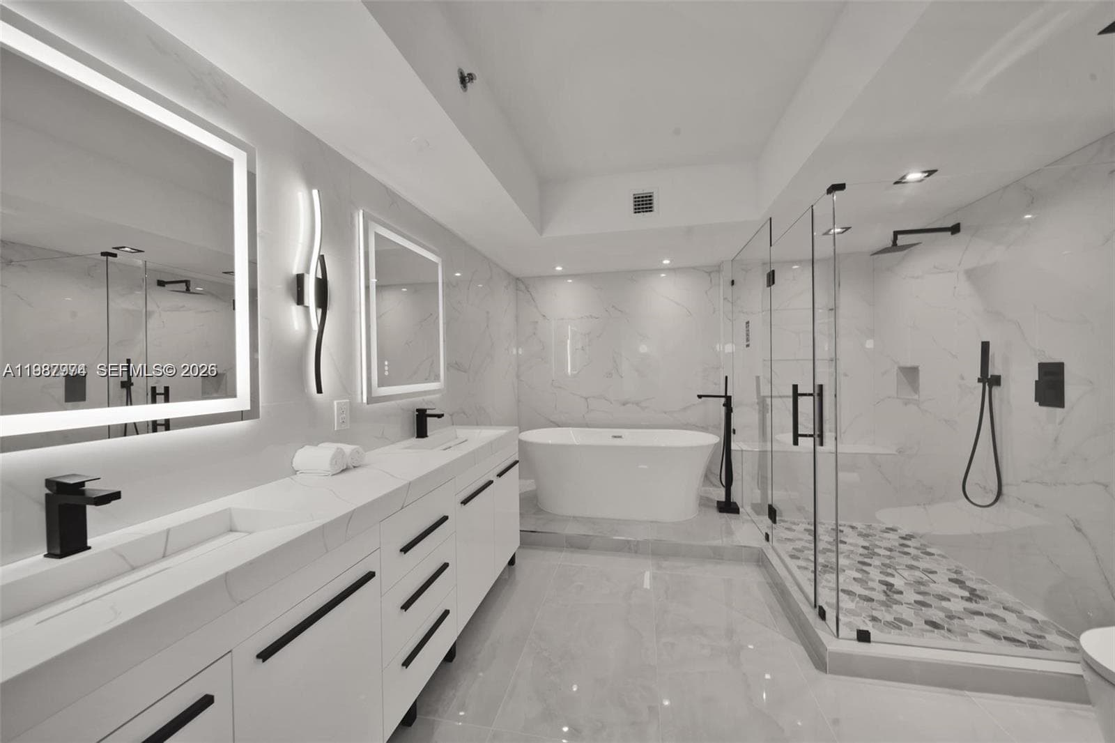 1830 S Ocean Dr 4704 photo 18