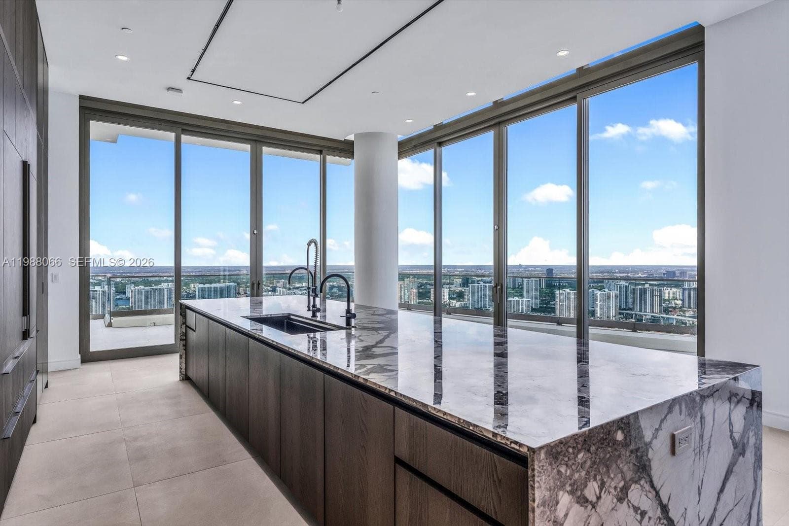 17901 Collins Ave PH-01 photo 14