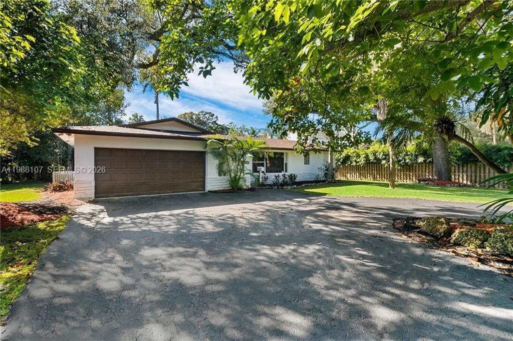 2810 Riverland Rd photo 2