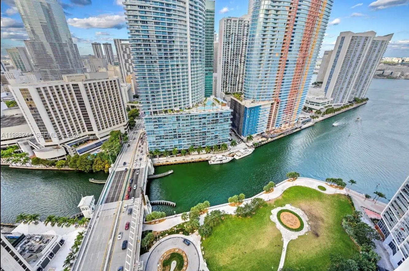 485 Brickell Ave 3203 photo 3