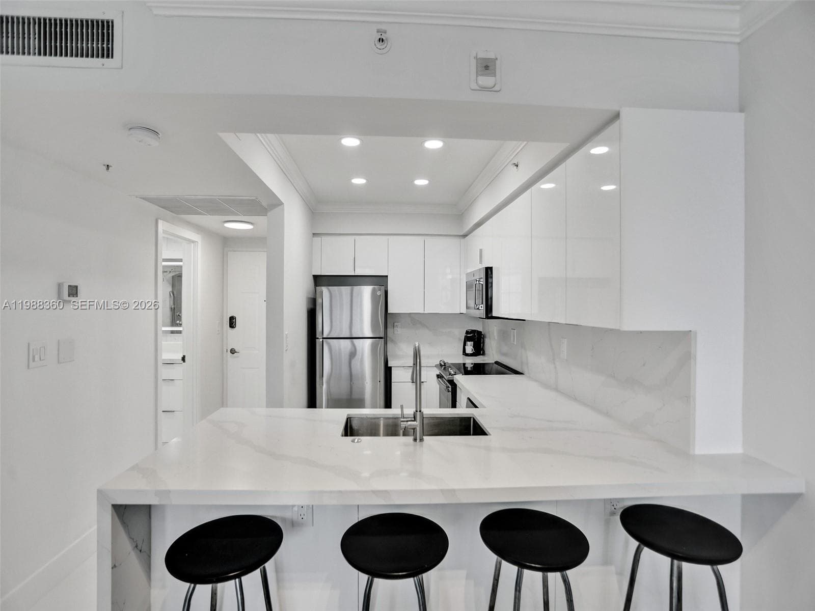 2501 S Ocean Dr 934 (Available now) photo 4