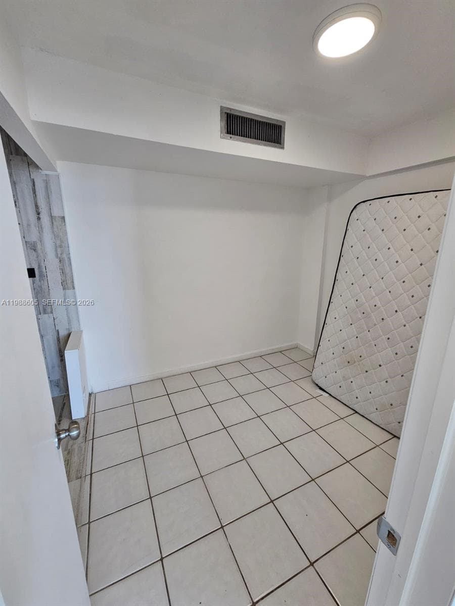 7135 Collins Ave 1821 photo 9