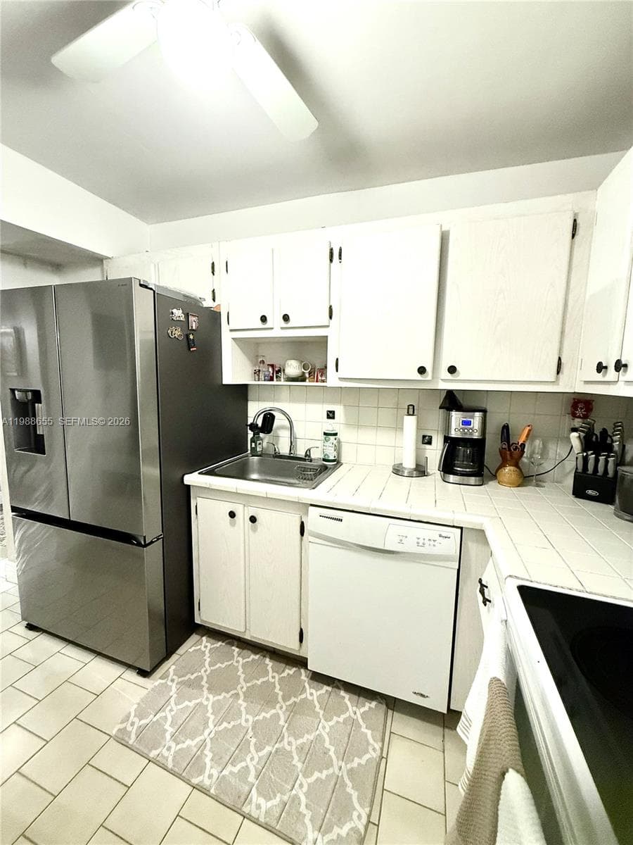 10000 W Bay Harbor Dr PH4 photo 23
