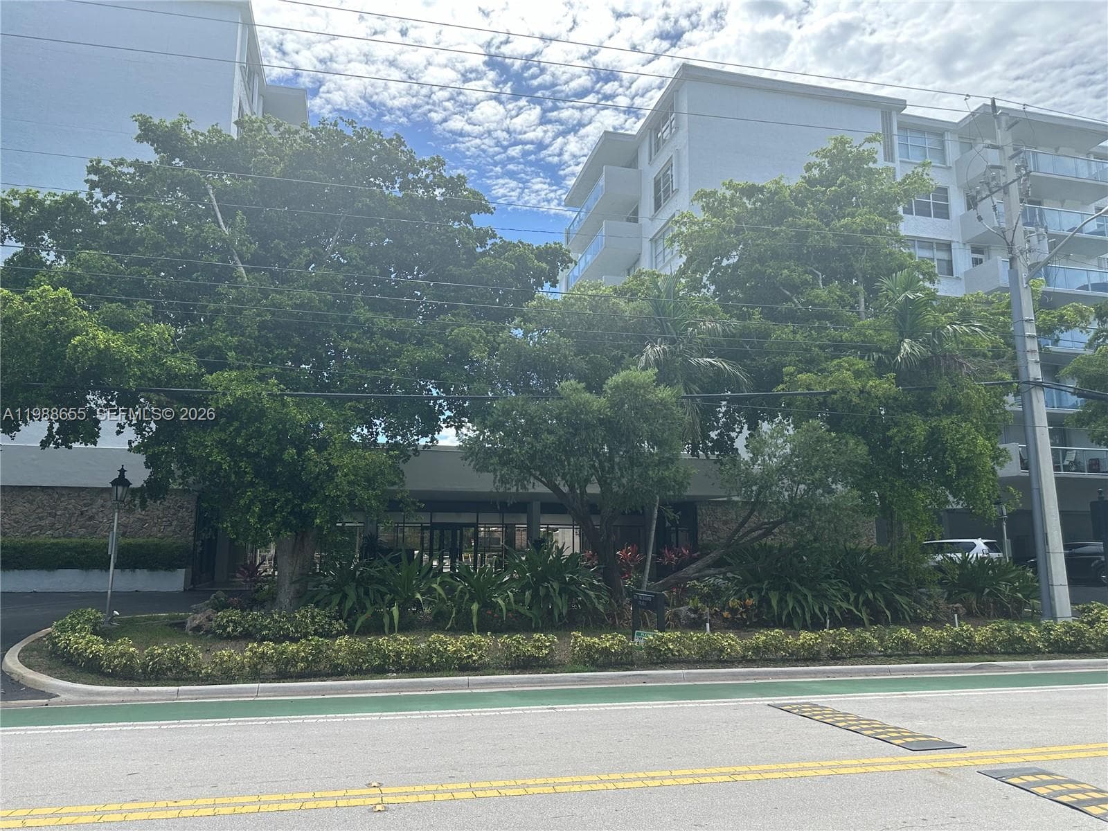 10000 W Bay Harbor Dr PH4 photo 1