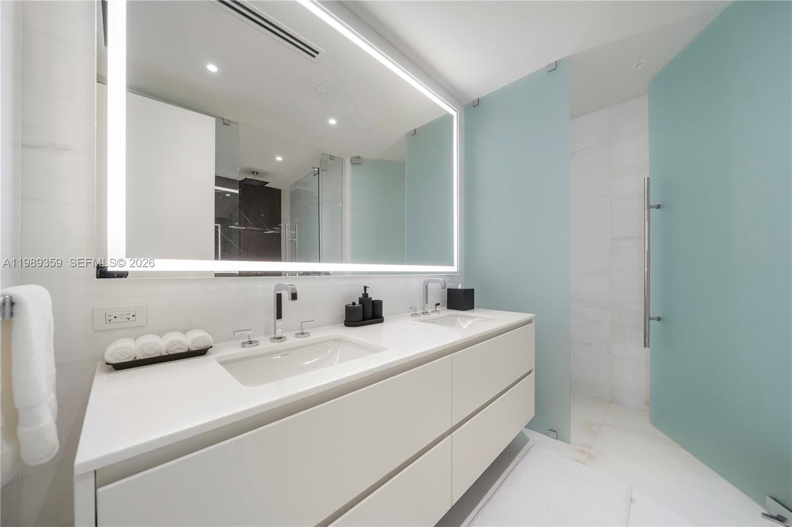 300 Biscayne Boulevard Way 3005W photo 16