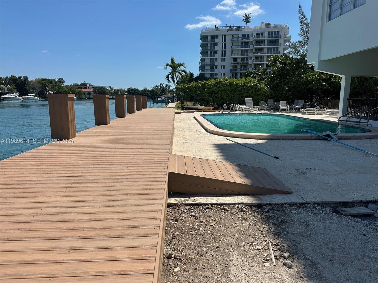 9341 E Bay Harbor Dr 6C photo 4