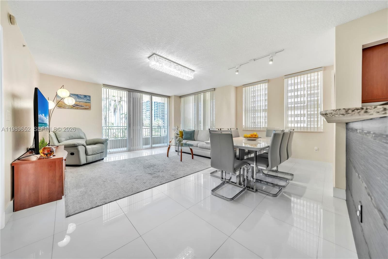 2080 S Ocean Dr 202 photo 1