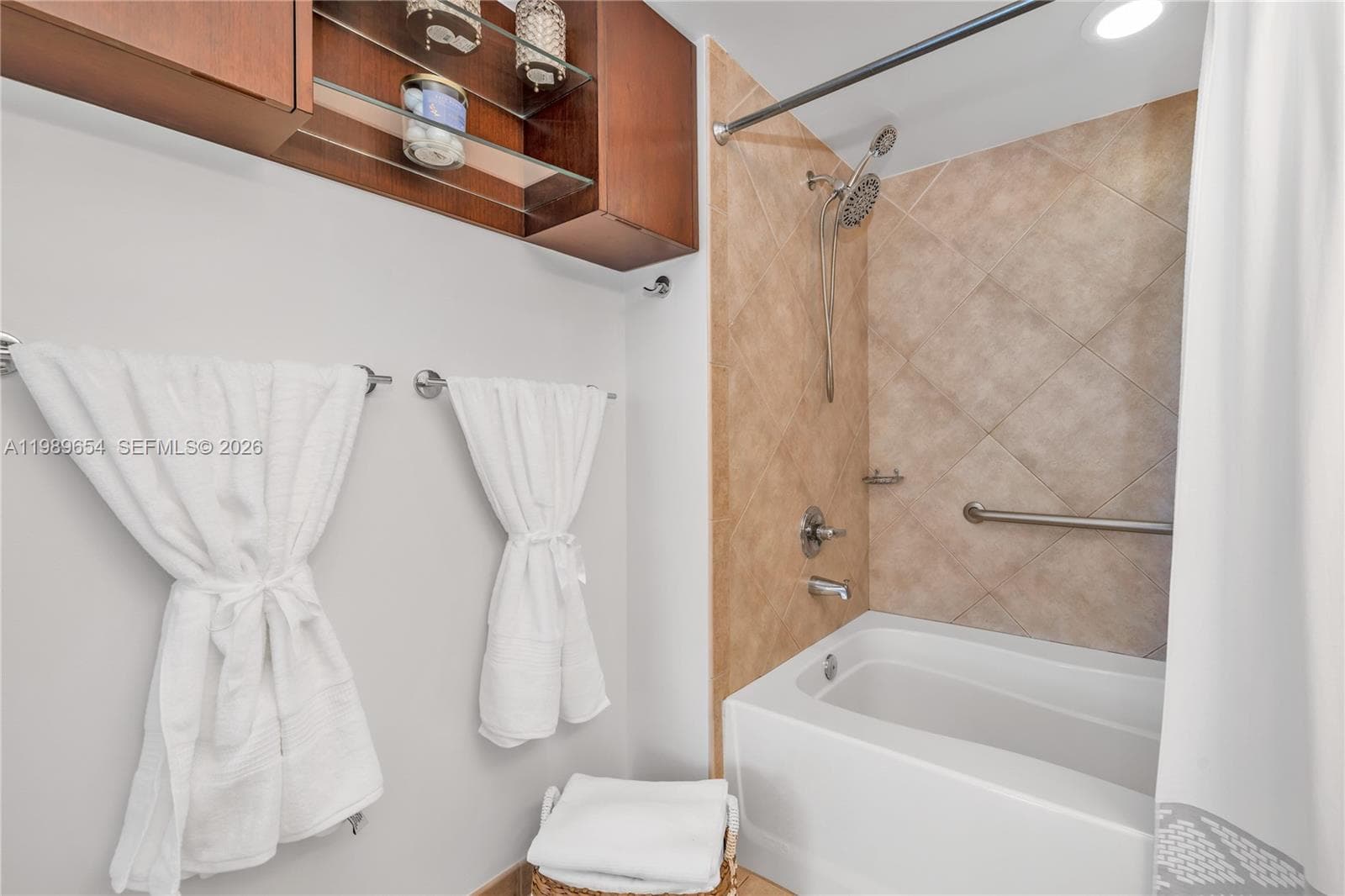 2080 S Ocean Dr 1203(AVAILABLE AVAILABLE) photo 21