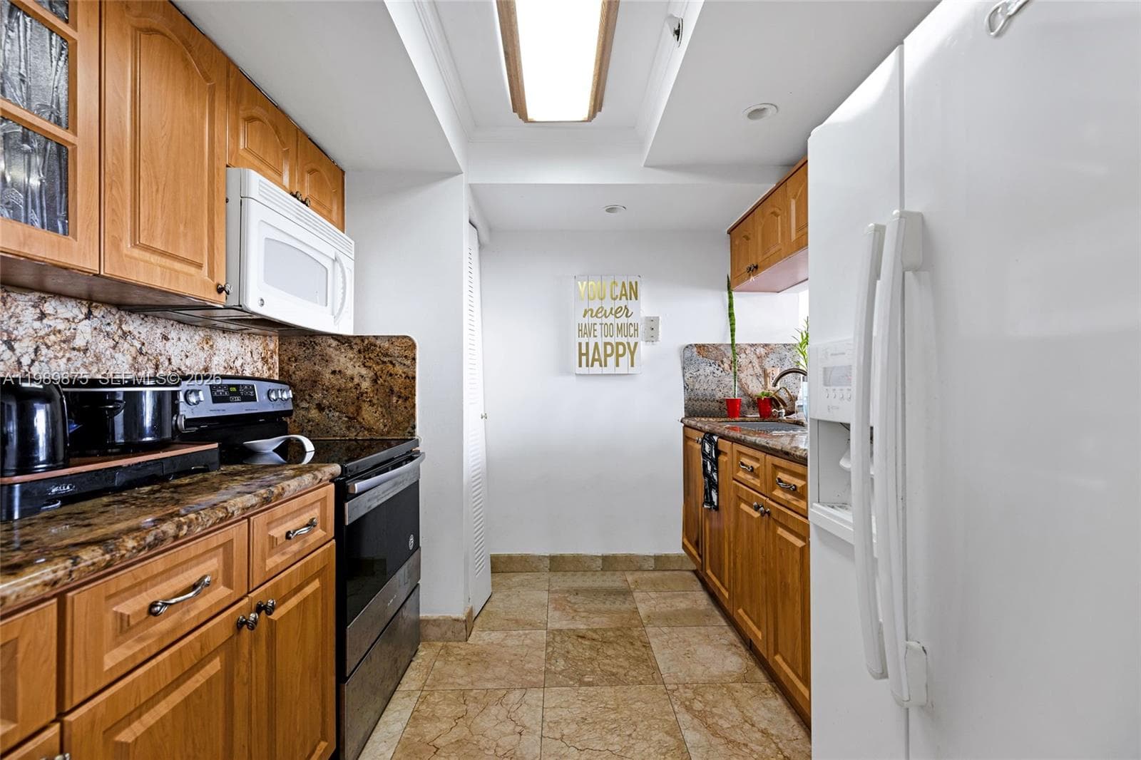 7601 E Treasure Dr 1924 photo 6