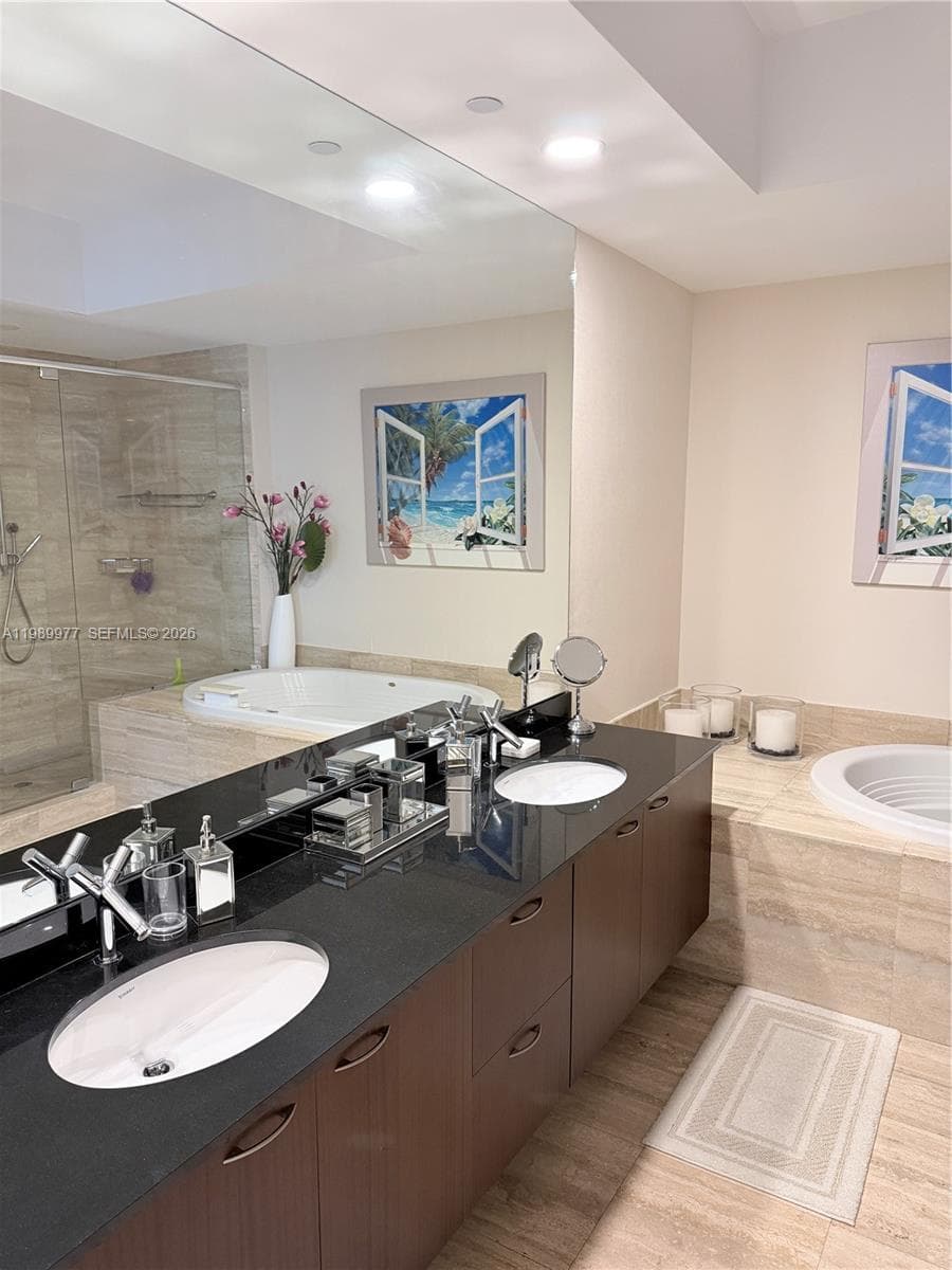 15811 Collins Ave 1803 photo 8
