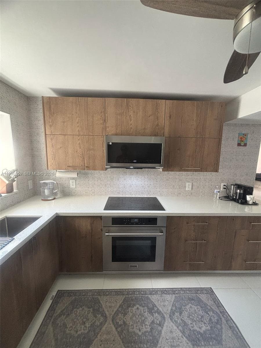 1865 S Ocean Dr 4F photo 3