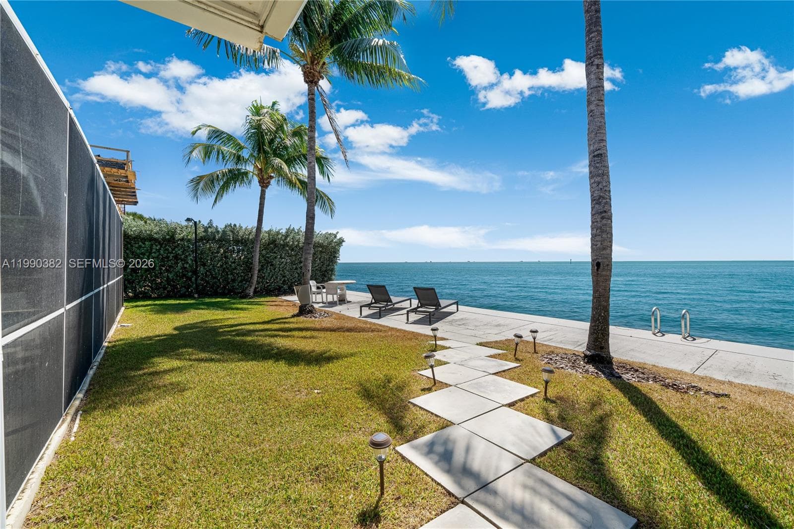 640 Mashta Dr photo 9