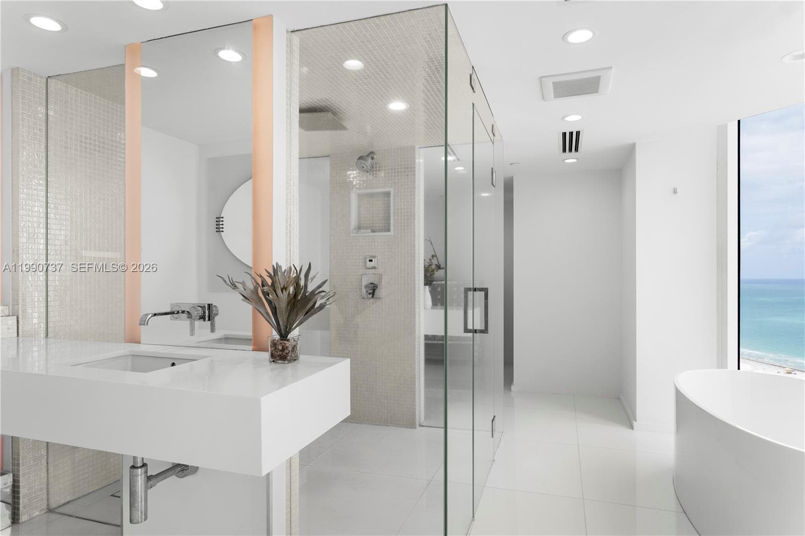 300 Pointe Dr 3405 photo 10