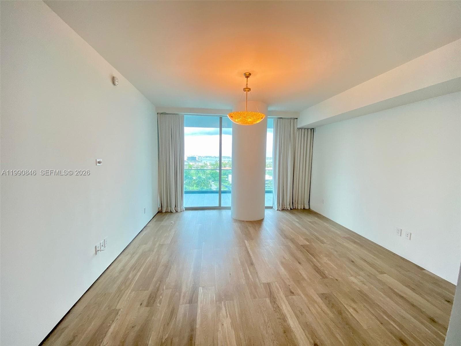 10203 Collins Ave 905 photo 9