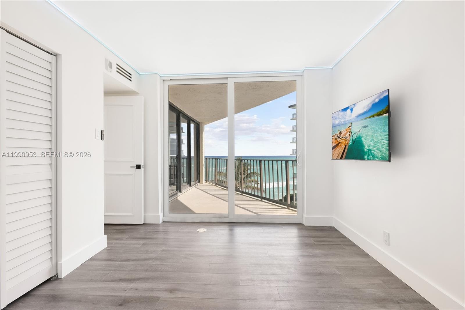 5420 Ocean Dr 504 photo 18