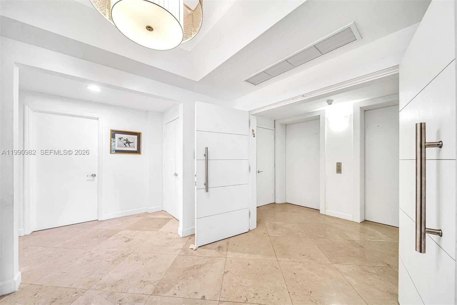 21050 Point Pl 401 photo 9