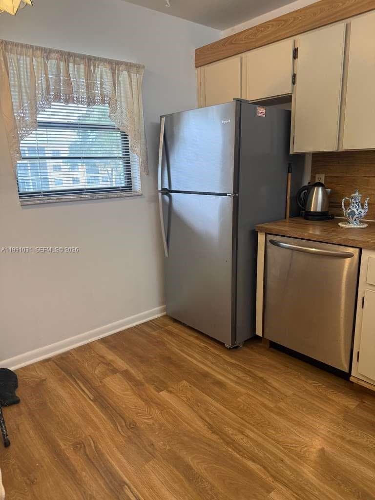 2 Briarwood Cir 212 photo 6