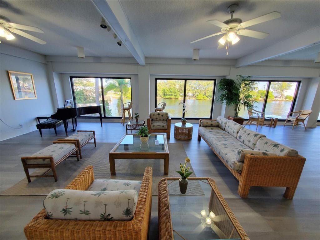 1401 N Riverside Drive 307 photo 9