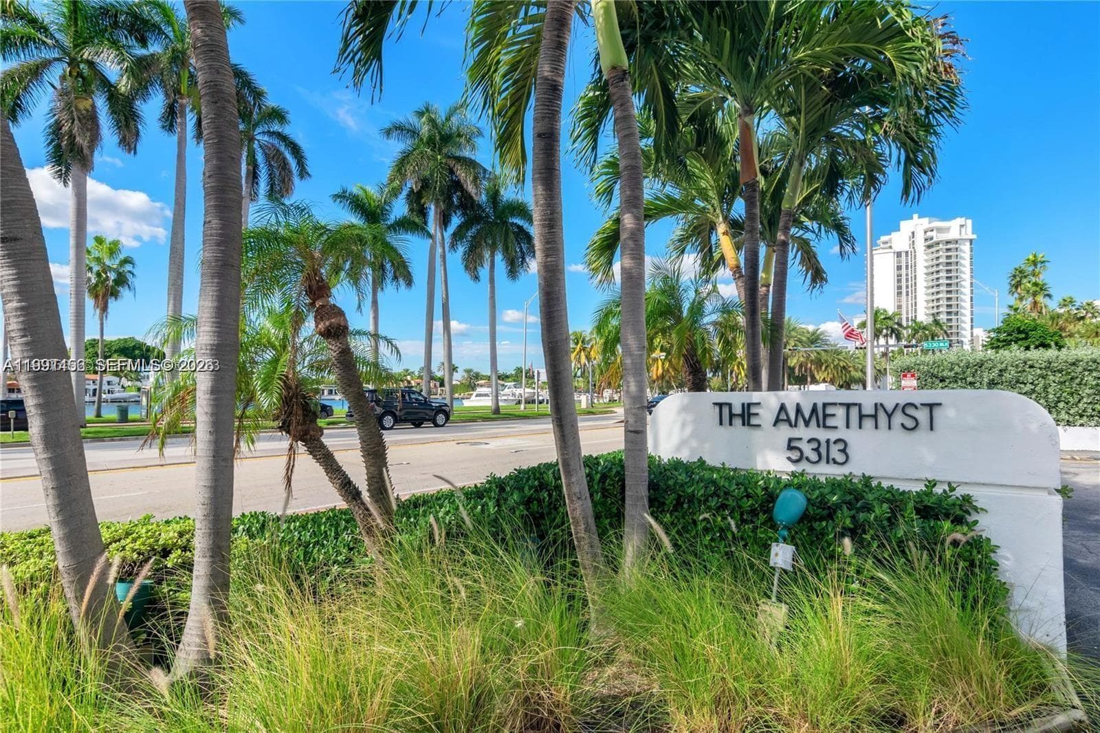 5313 Collins Ave 704 photo 16