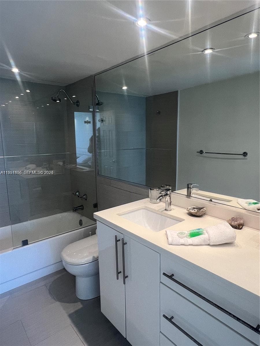 5313 Collins Ave 704 photo 14